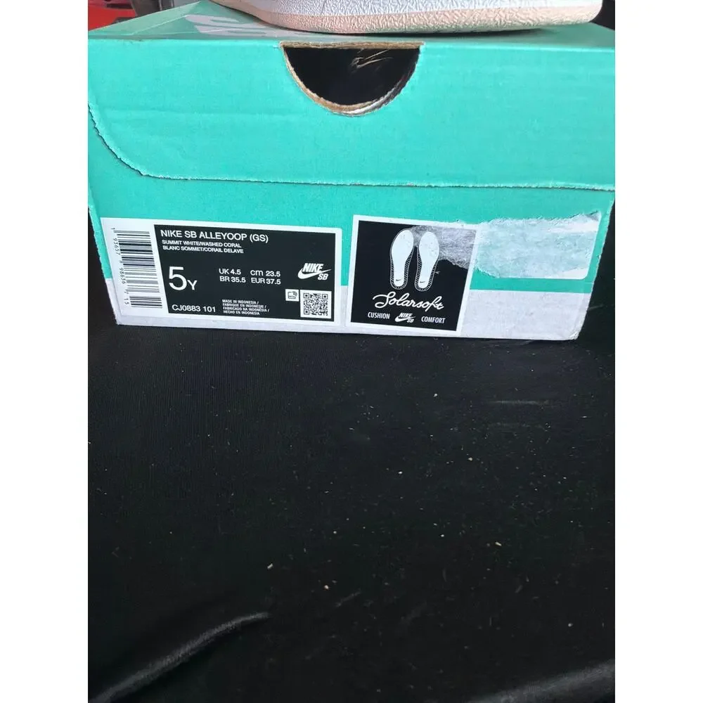 Girls Nike Alleyoop Snakers